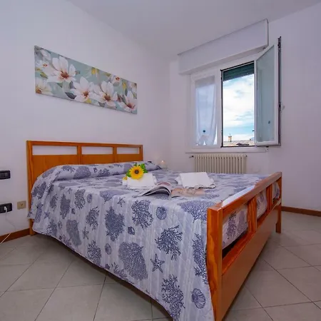 Sleeps 2 Wifi * Varenna